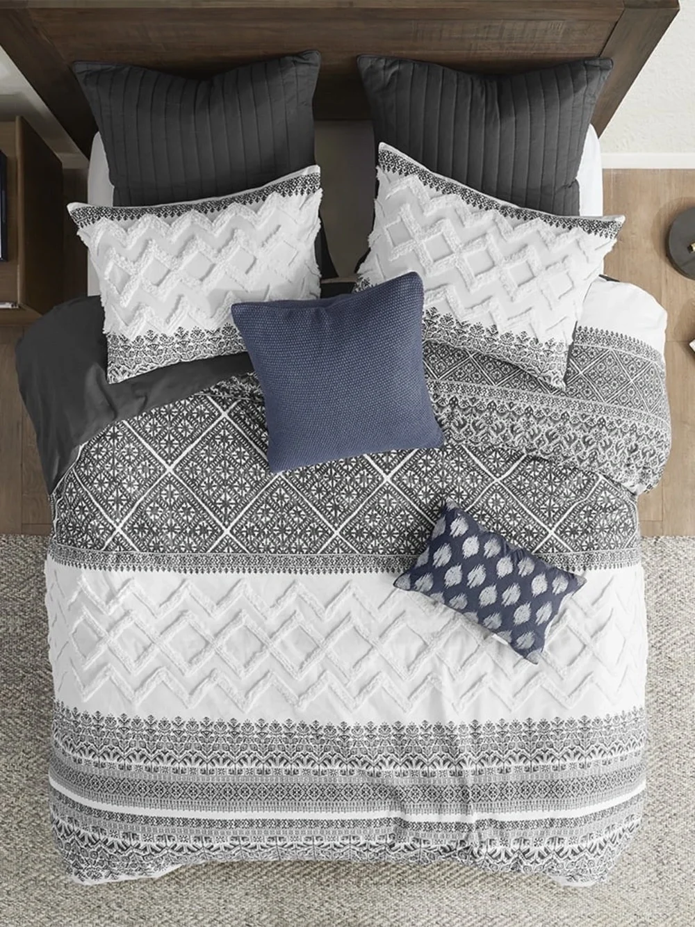 INK+IVY Mila Contemporary Cotton ComforterSet with Chenille Tufting in Gray king